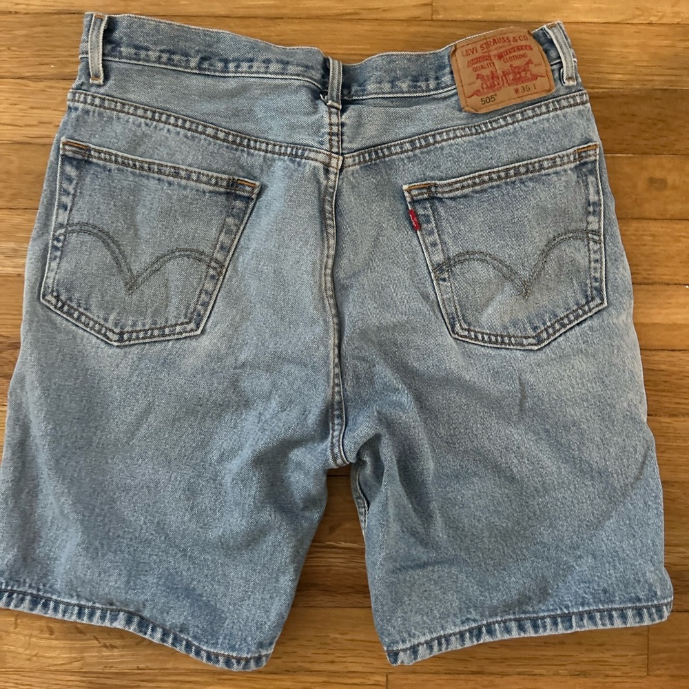 Vintage Levi’s denim shorts